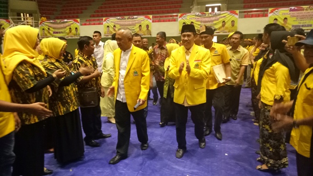 Syamsuar Lantik 14 Pengurus Kecamatan Partai Golkar di Siak